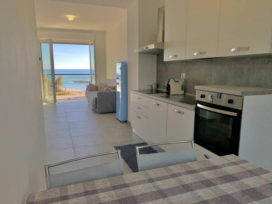 10 Min. Da Sanremo Appartamento Vista Mare Taggia Eksteriør bilde